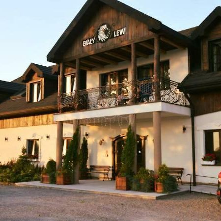 Osrodek Bialy Lew Bed & Breakfast Wojciechow  Екстериор снимка