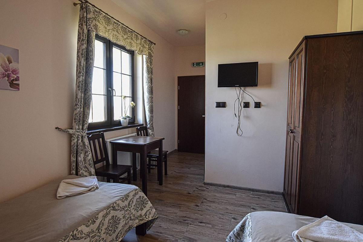 Osrodek Bialy Lew Bed & Breakfast Wojciechow  Екстериор снимка