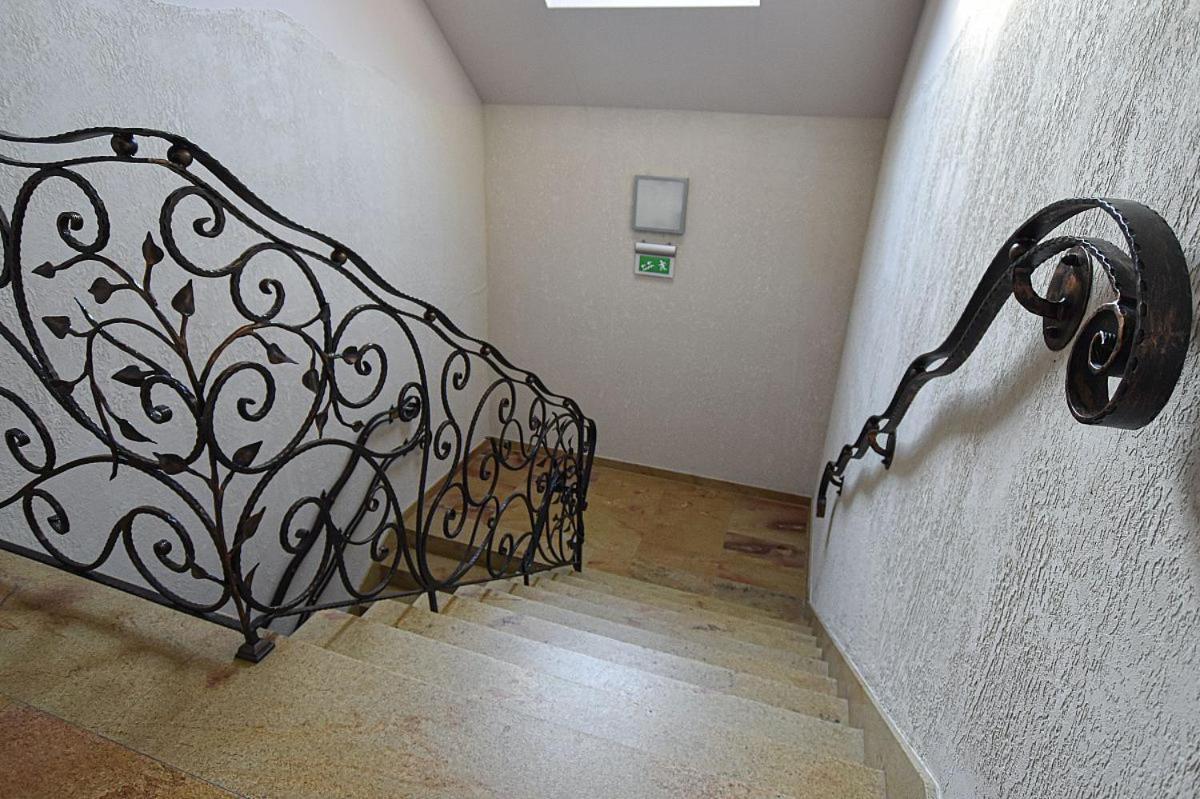 Osrodek Bialy Lew Bed & Breakfast Wojciechow  Екстериор снимка