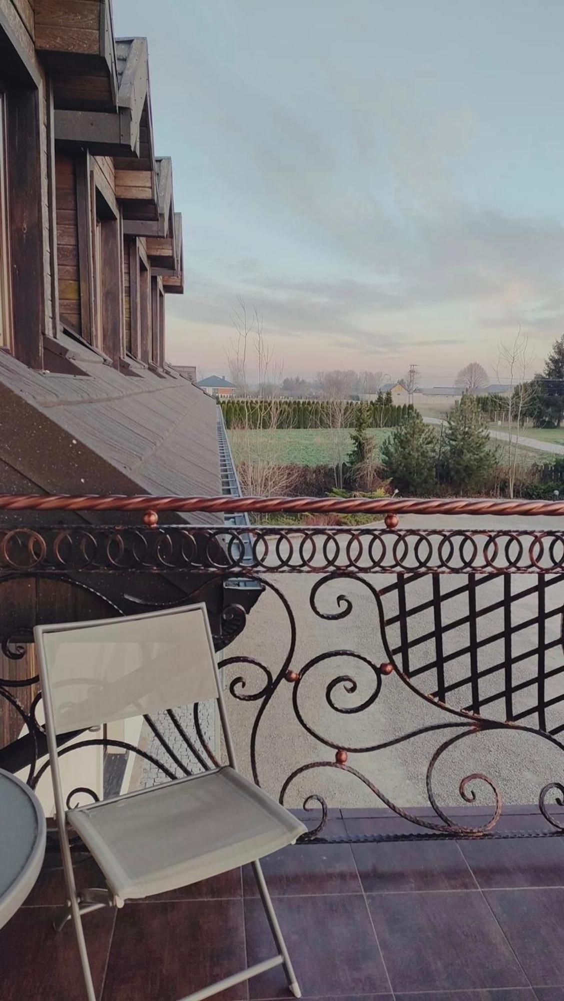 Osrodek Bialy Lew Bed & Breakfast Wojciechow  Екстериор снимка