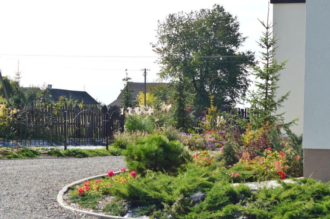 Osrodek Bialy Lew Bed & Breakfast Wojciechow  Екстериор снимка