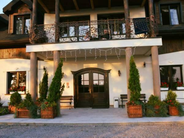 Osrodek Bialy Lew Bed & Breakfast Wojciechow  Екстериор снимка